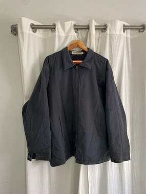 Cintas Workwear Jacket, men’s size XL dark grey
Quilt lining